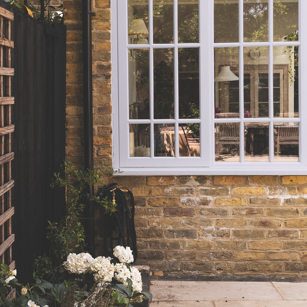 Shampoo & Set Swatch