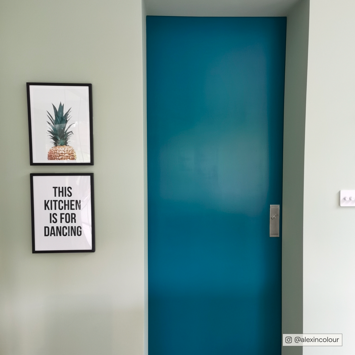 COAT Home Grown Medium Grubby Green Emulsion Paint